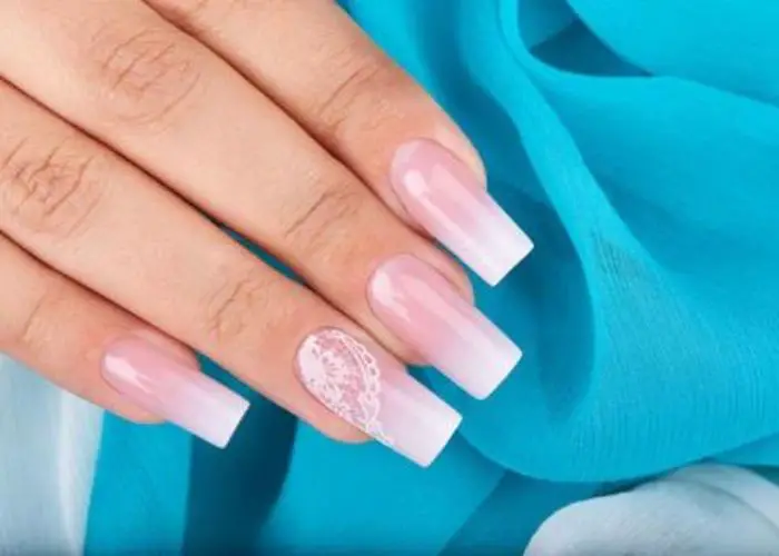 How Thick Should Acrylic Nails Be